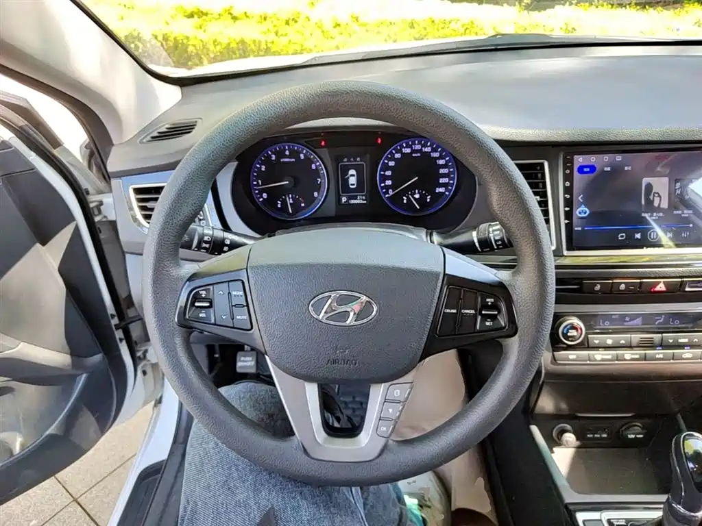 Hyundai Mistra 2014 1.8L Auto Smart GLS фото 11
