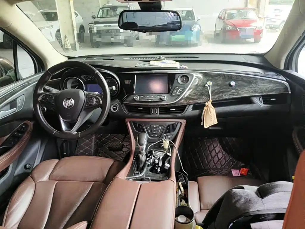 Фото 12 - Buick Envision Plus