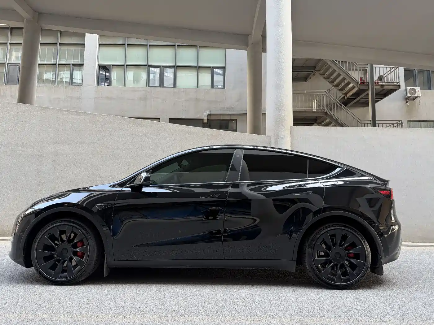 Tesla Model Y 2021 2021 Standard Range Rear-Wheel Drive