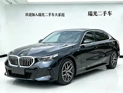 BMW i5