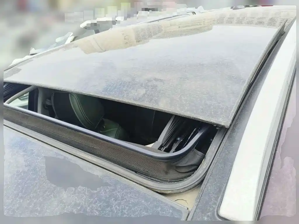 Фото 6 - Kia Sorento