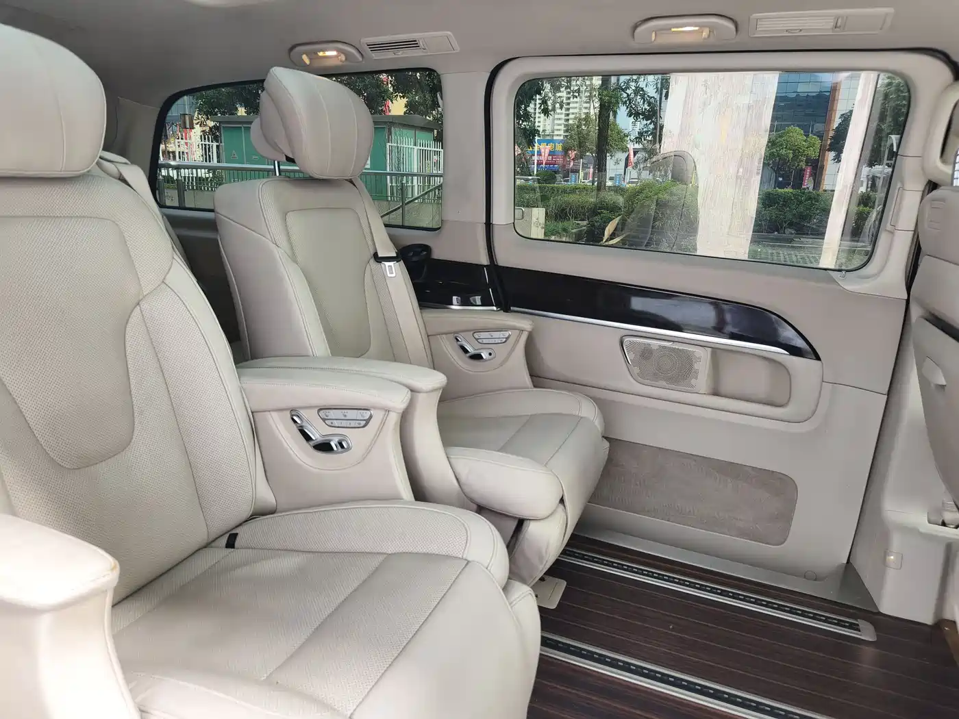 Mercedes-Benz V-Class 2017 2016 V 260 L Premium Long