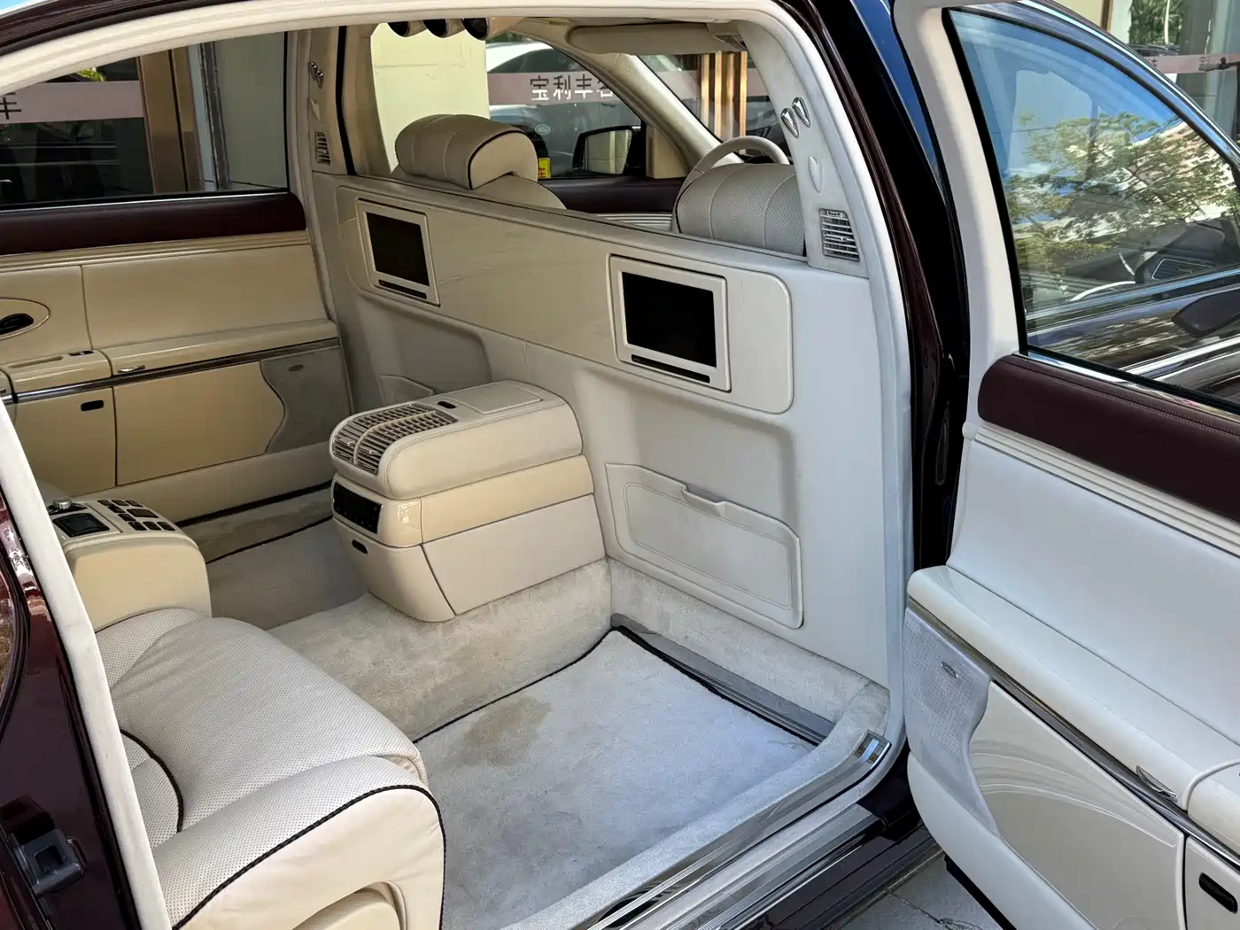 Maybach Maybach 2012 2007 Model 6.0T 62 S