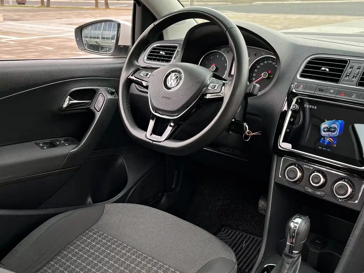 Volkswagen Polo 2018 1.5L Auto Comfort фото 13