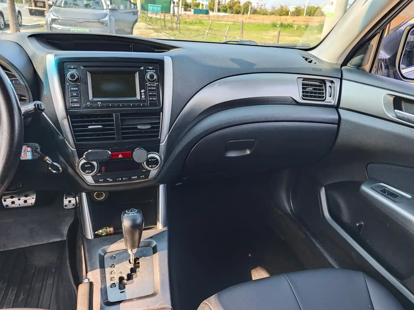 Subaru Forester 2011 2.5XS Automatic Luxury Navigation Edition фото 13