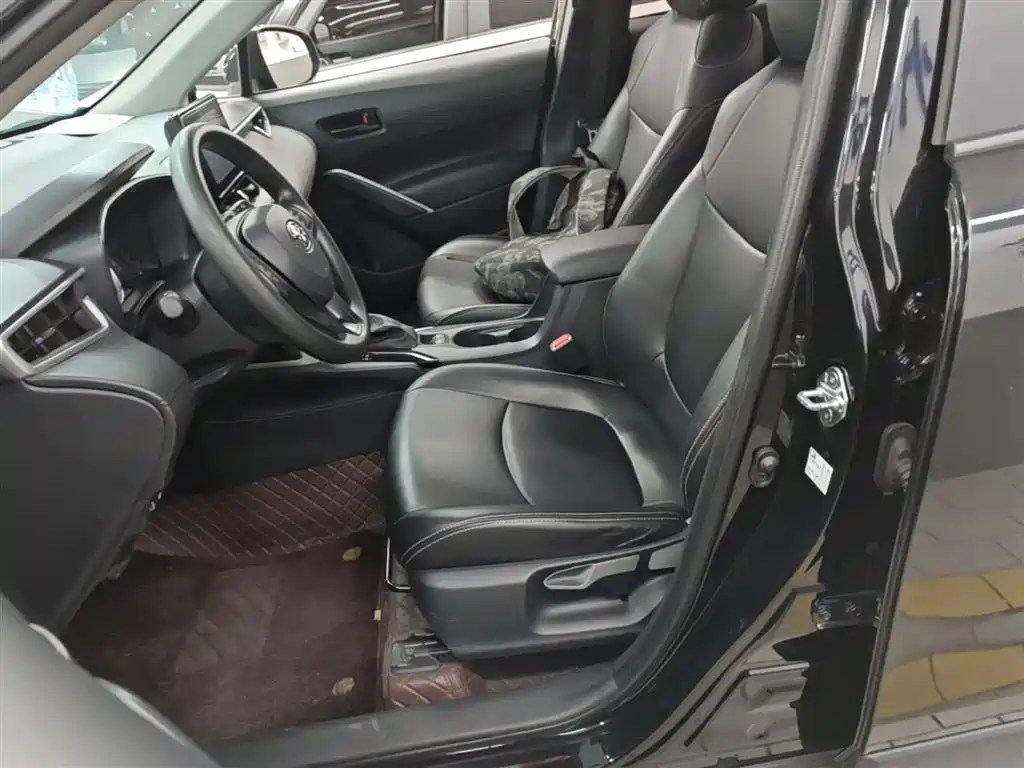 Toyota Corolla Cross 2022 2.0L Pioneer Edition фото 22