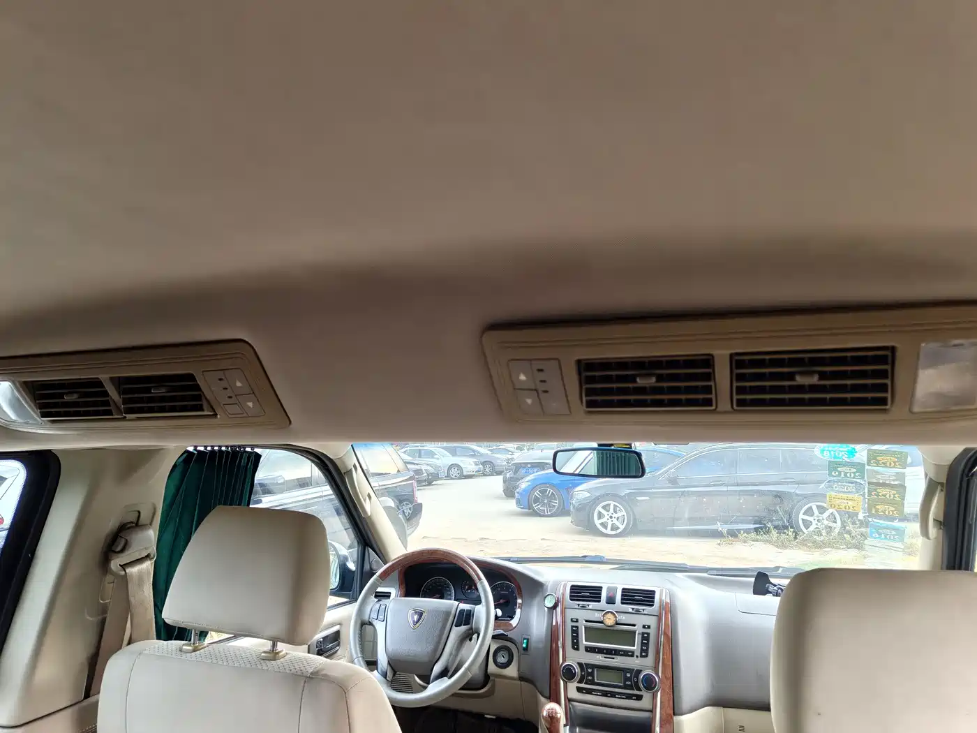 Jinbei Grace 2013 2013 2.0L Zhiling Standard 11-seater All-Games Commemorative Edition China V 10-seater