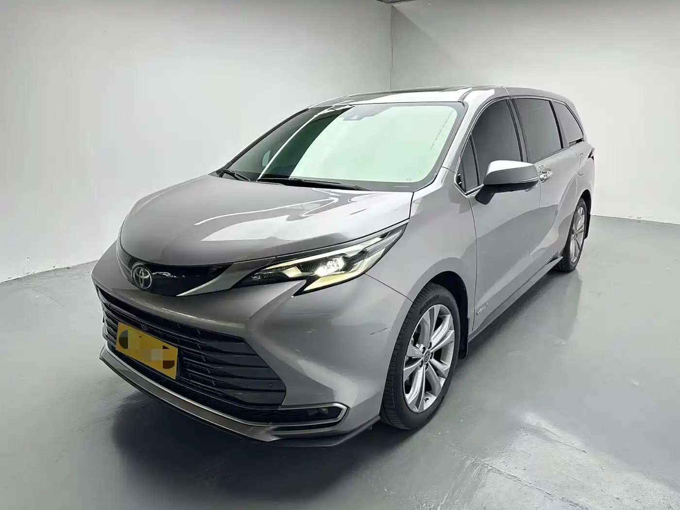 Toyota Sienna 2023 2.5L Hybrid Premium Edition