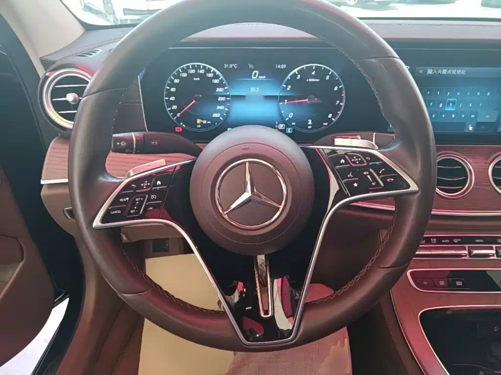 MERCEDES-BENZ E-CLASS