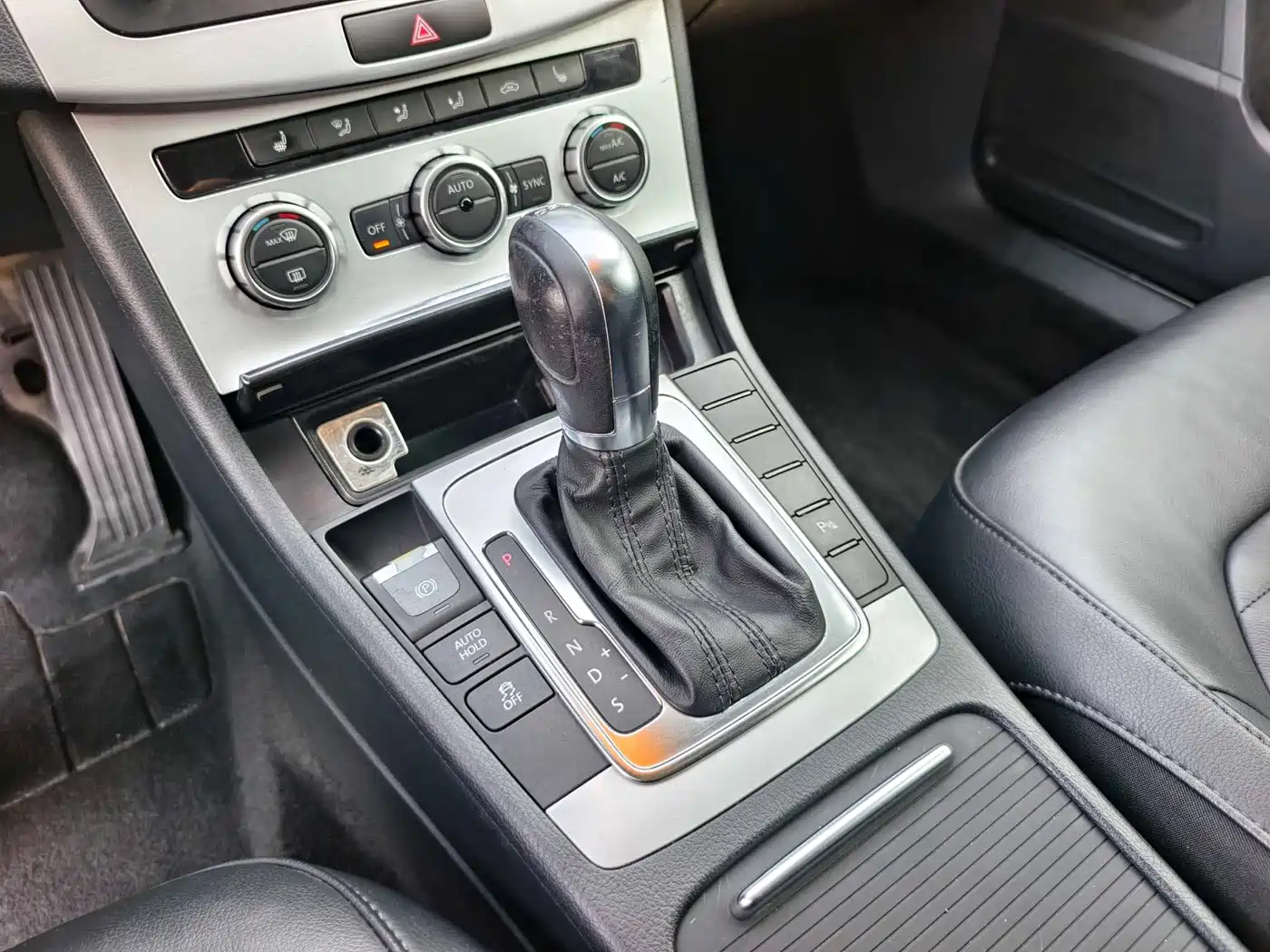 Volkswagen Magotan 2013 1.8TSI Leading фото 6
