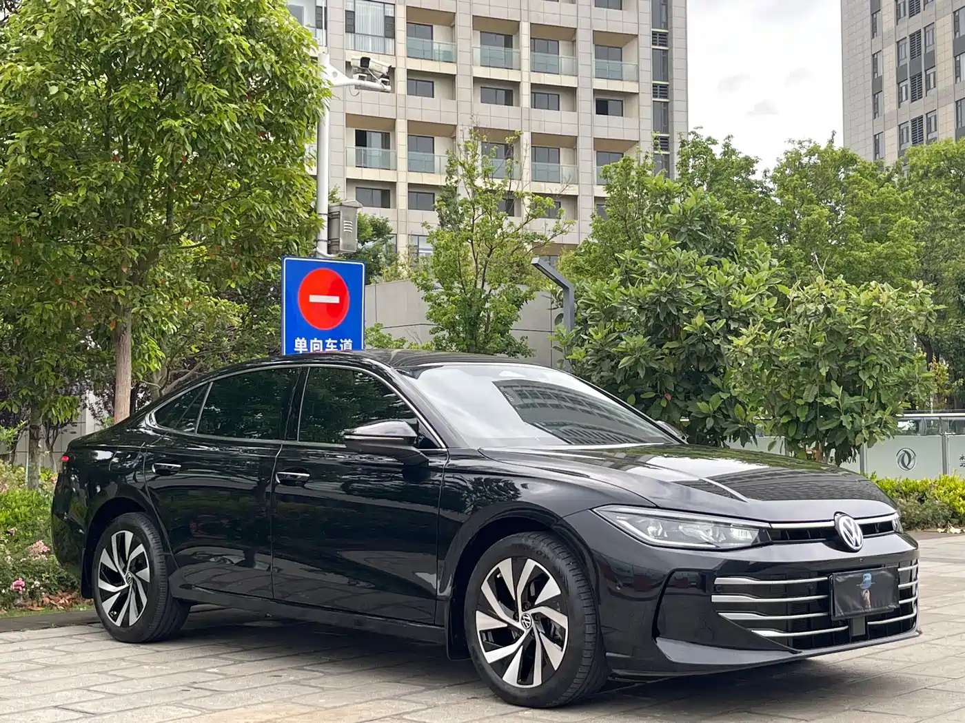 Volkswagen Passat 2025 Pro 380TSI Dragon Fortune Edition фото 3