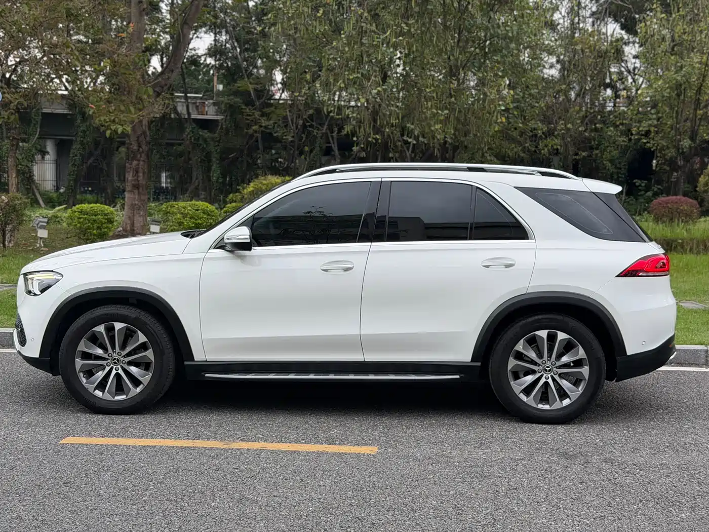 MERCEDES-BENZ GLE