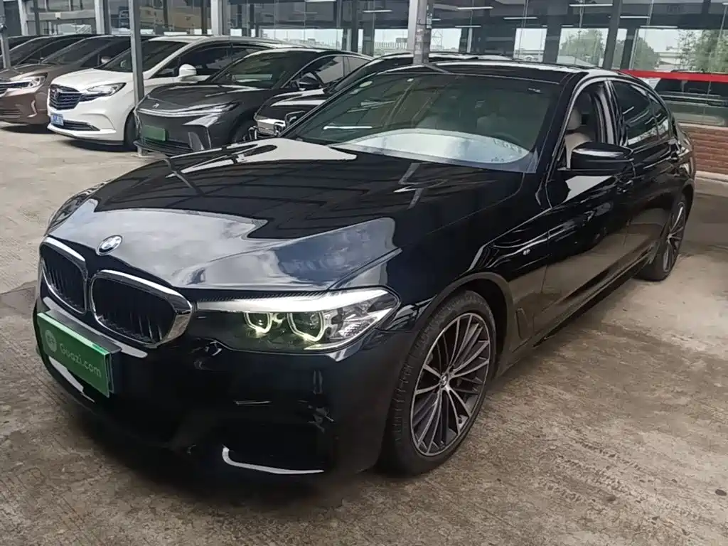 Фото 2 - BMW 5 Series