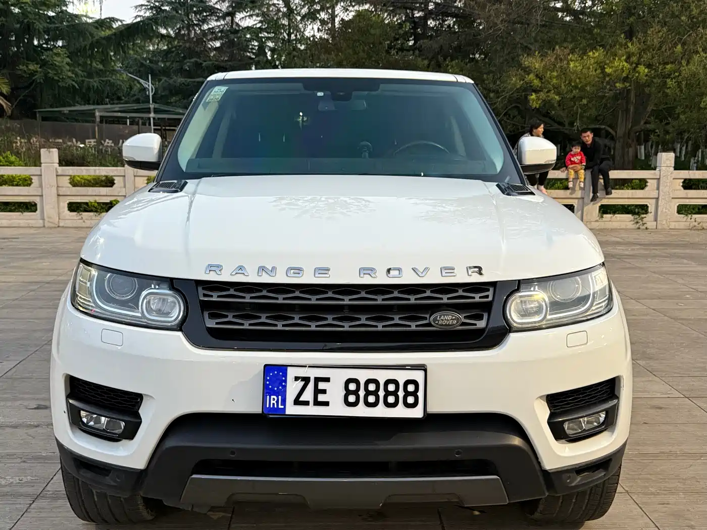 Land Rover Range Rover Sport 2016 Model 3.0 SC V6 SE фото 2