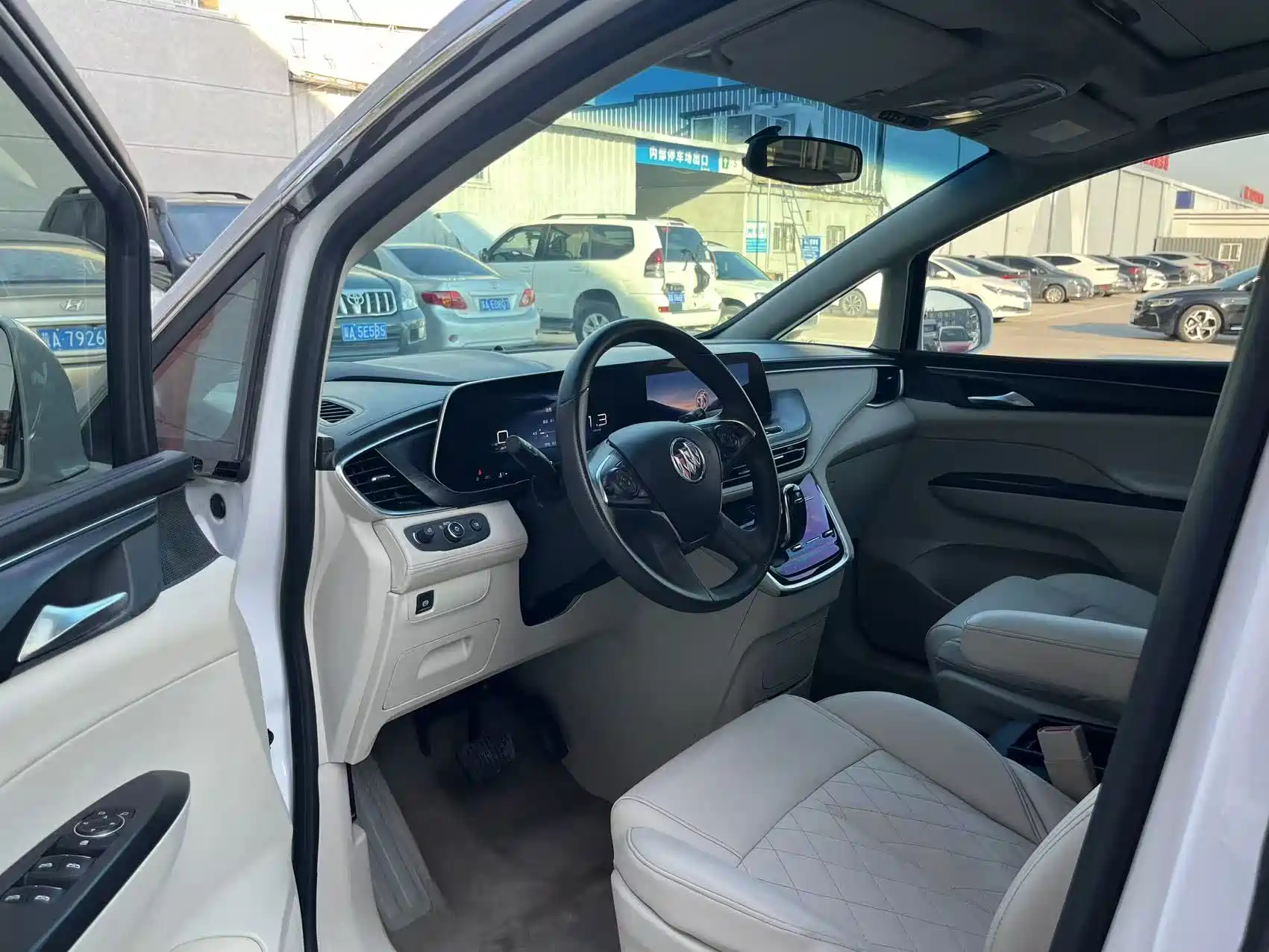 Фото 7 - Buick GL8
