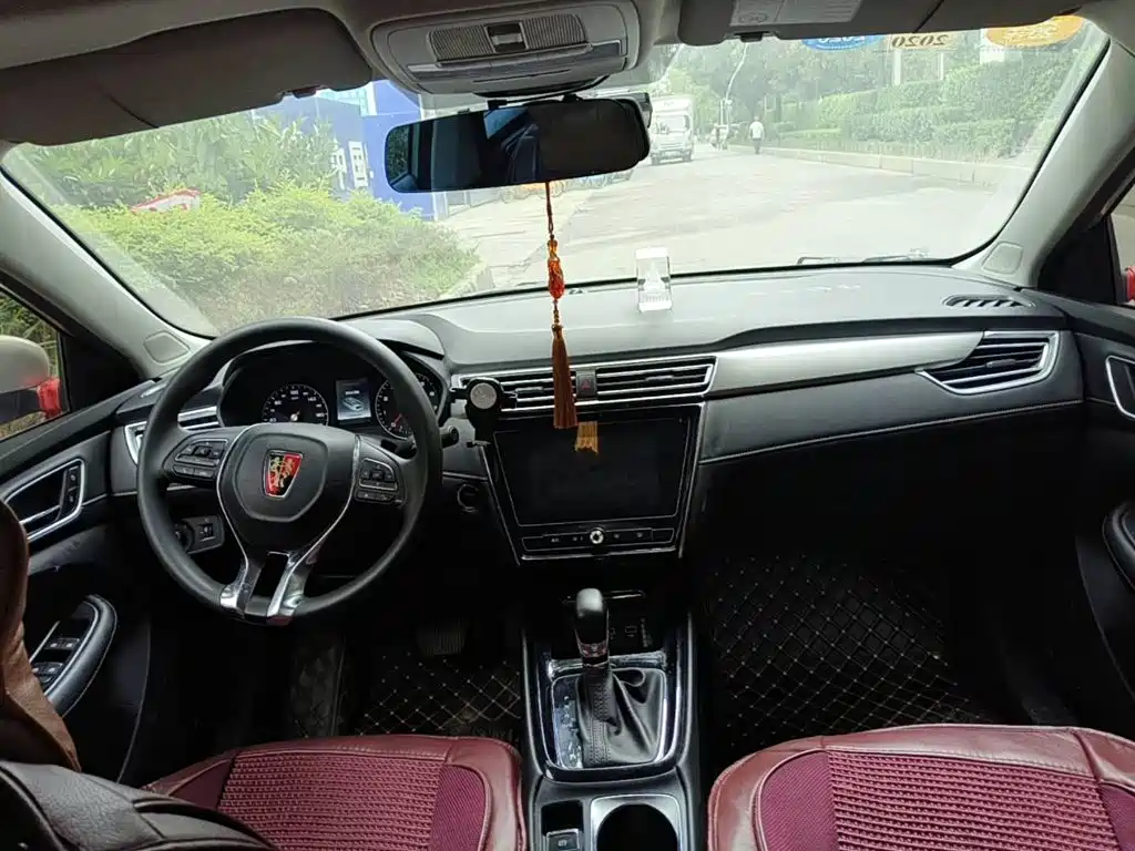 Roewe i5 2018 2019 1.5L Auto 4G-Connected Langyue Edition