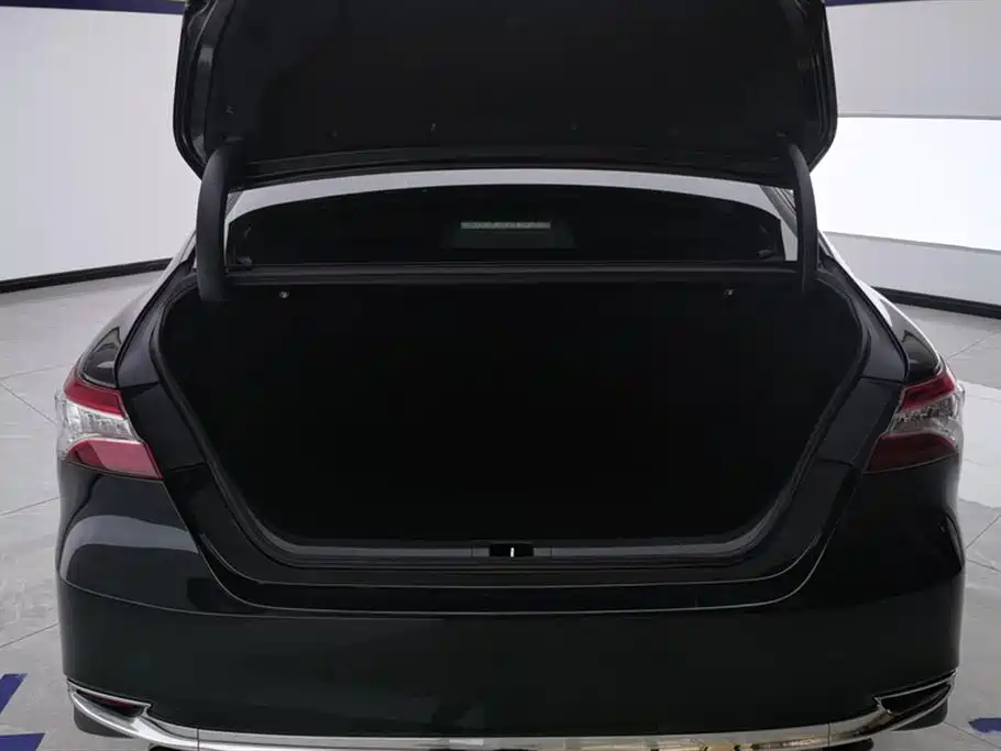 Toyota Camry 2023 2.5G Luxury Edition фото 4