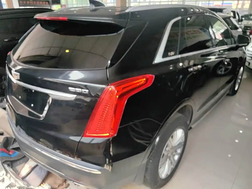 Фото 7 - Cadillac XT5
