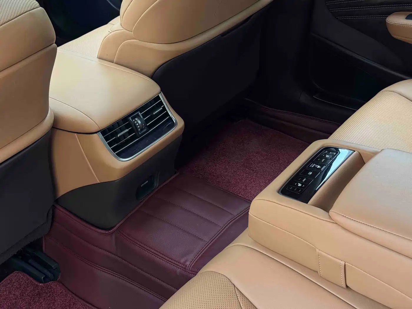 LEXUS LS