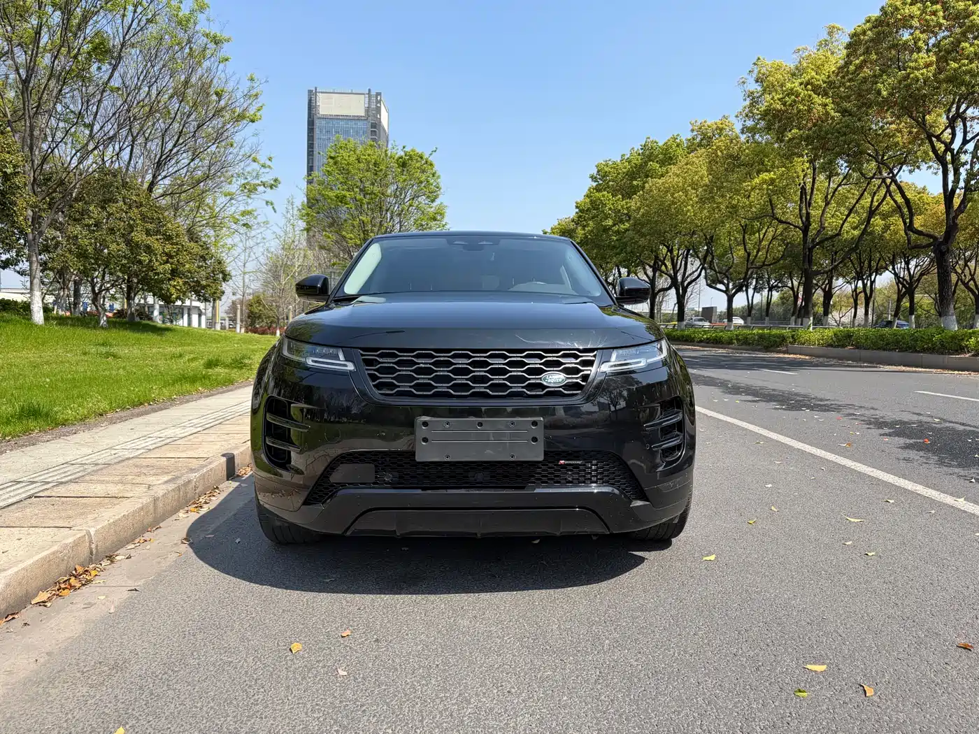 Land Rover Range Rover Evoque 2023 Range Rover Evoque L 249PS Luxury Edition фото 2
