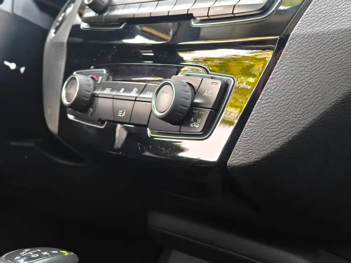 BMW X1 2018 sDrive20Li Leading Model фото 12