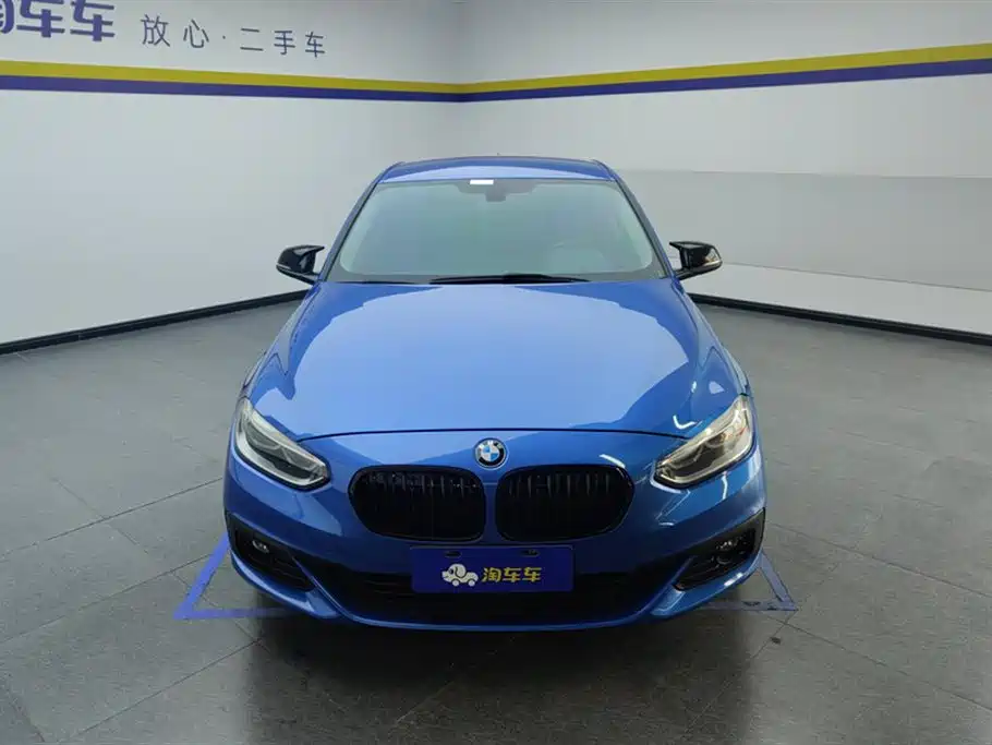 BMW 1 Series 2019 118i Fashion Edition фото 2