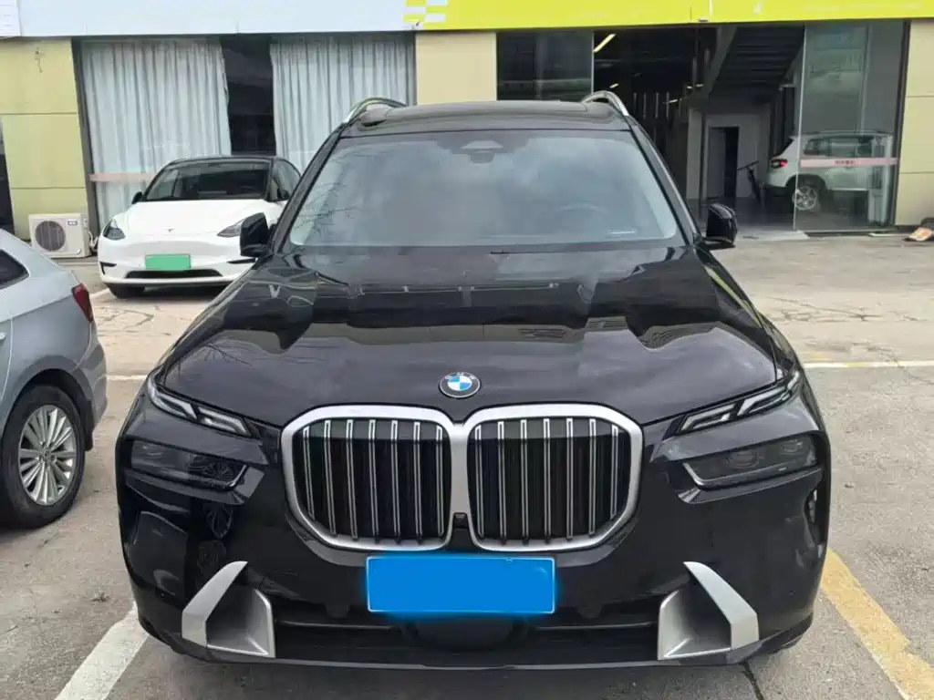 BMW X7 2024 2023 xDrive40i Leading Luxury Package