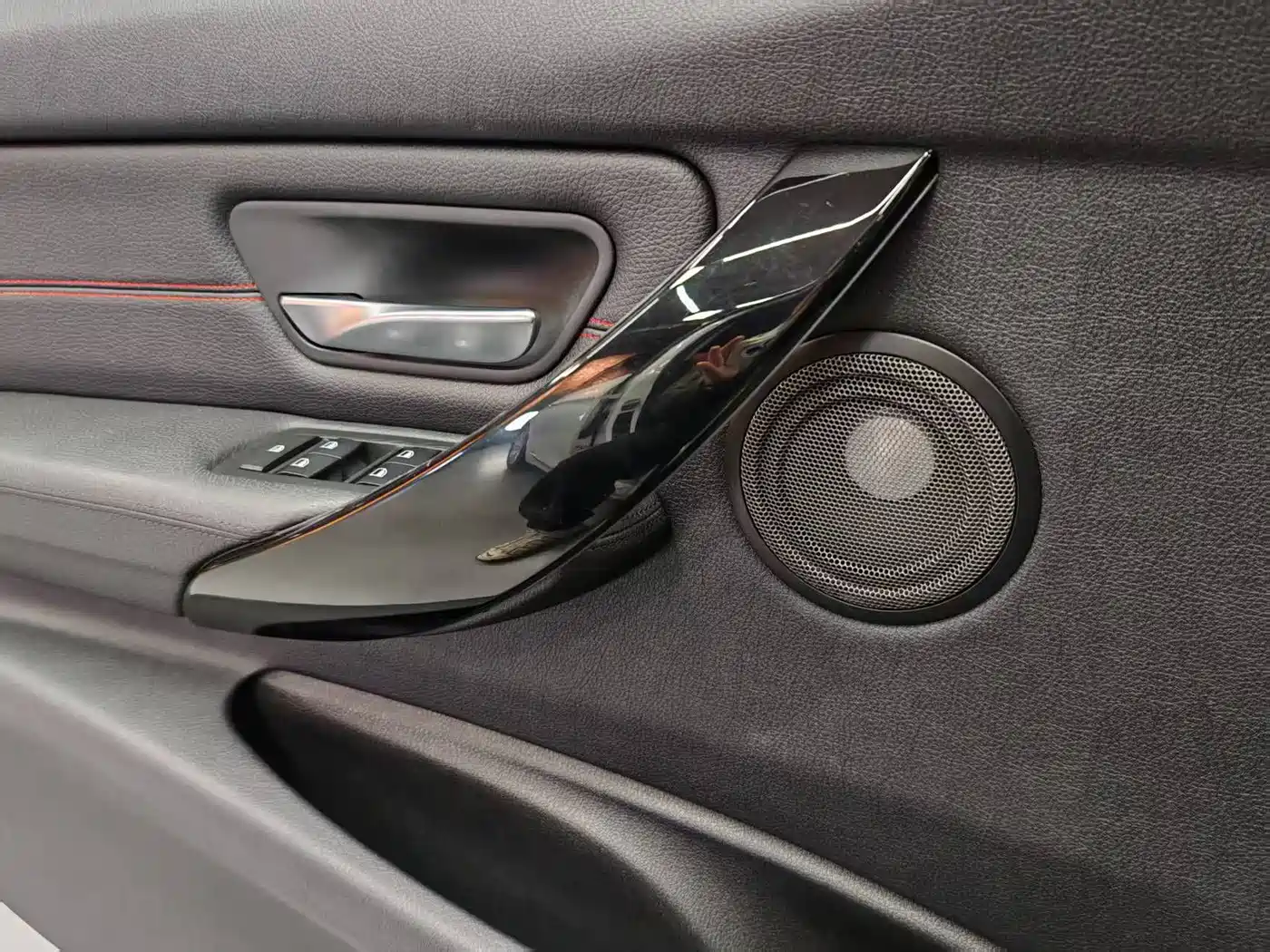 BMW 3 Series 2015 328i xDrive Sport Design Package фото 9