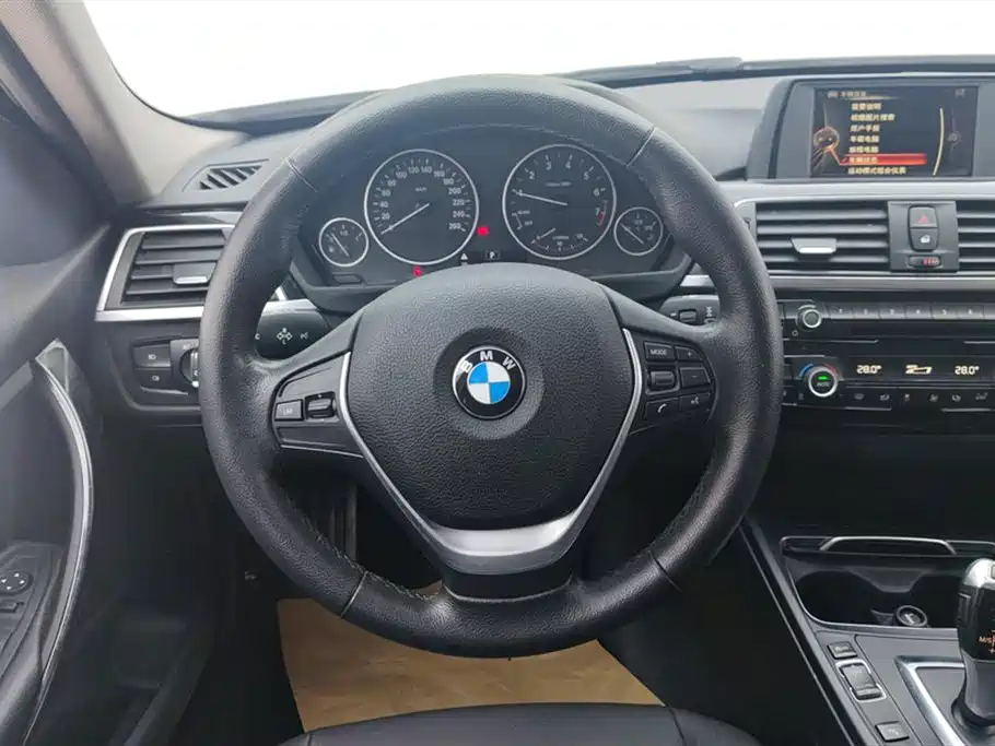 BMW 3 Series 2017 320Li Fashion фото 15