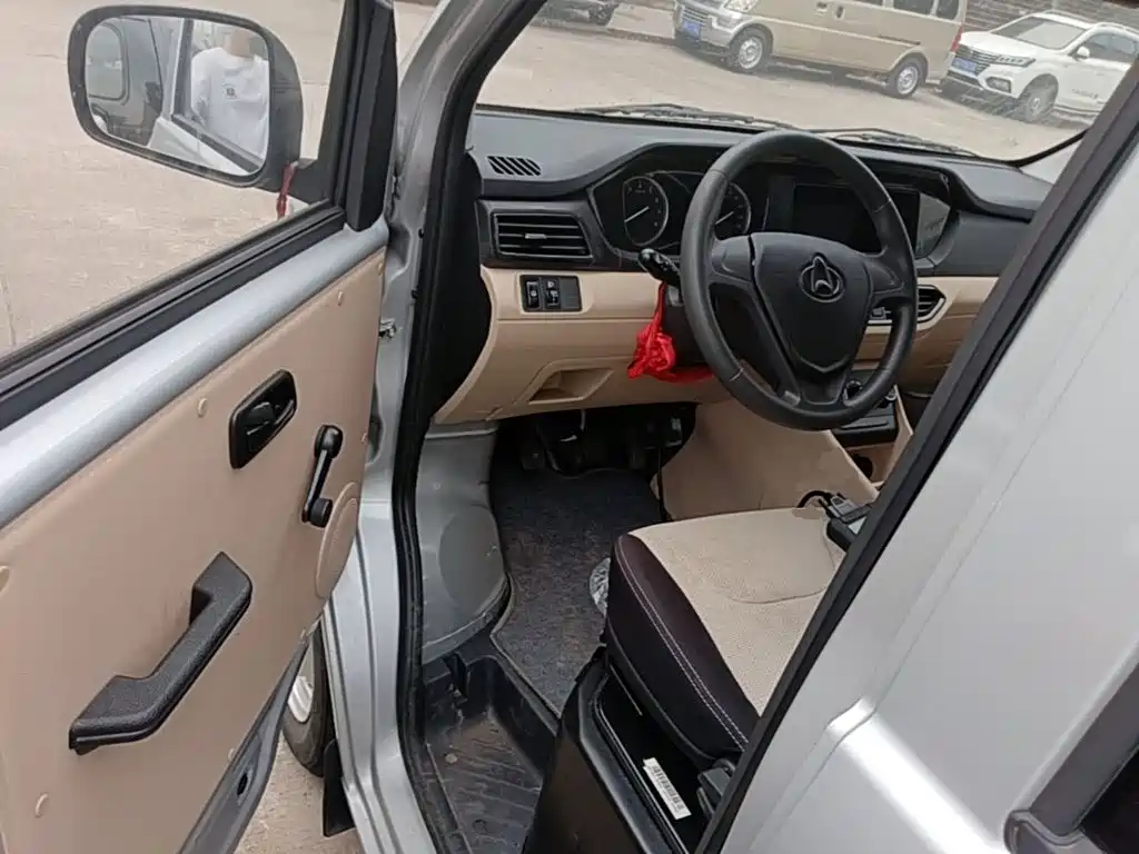 Changan Kuayue Kuayuexing V3 2025 2023 1.5L Gasoline Standard 7-seater Passenger Vehicle