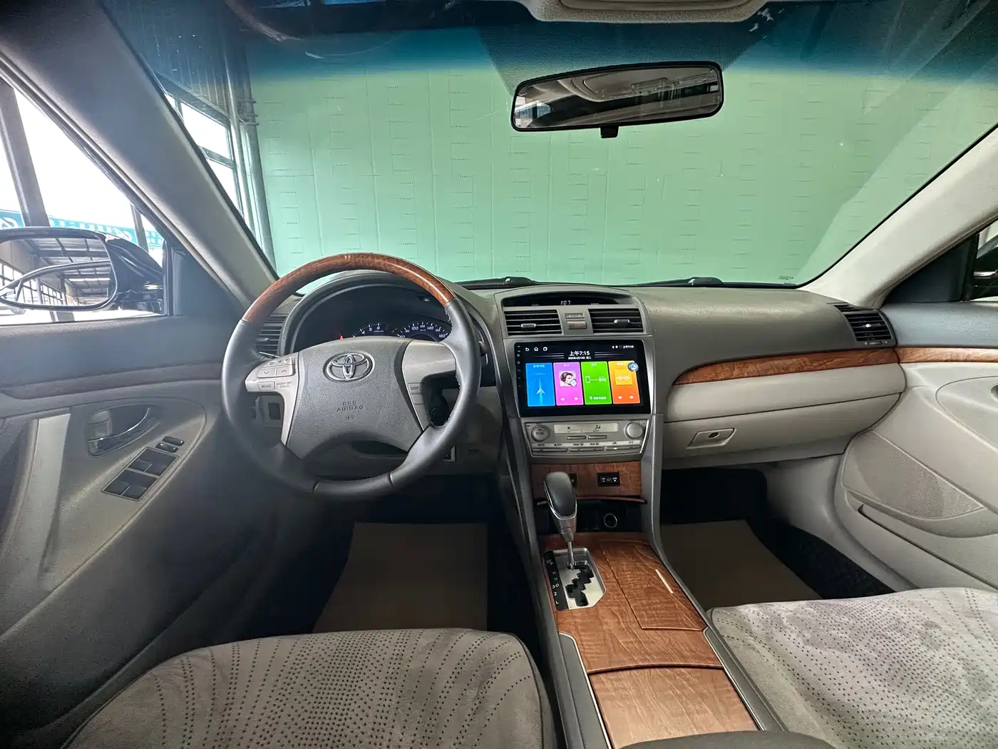 Toyota Camry 2010 200G Luxury Edition фото 10