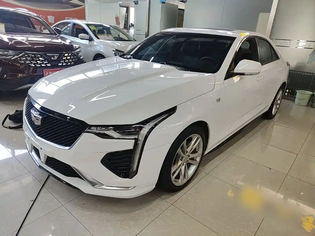 Cadillac CT4 2022 2022 28T Fashion Style