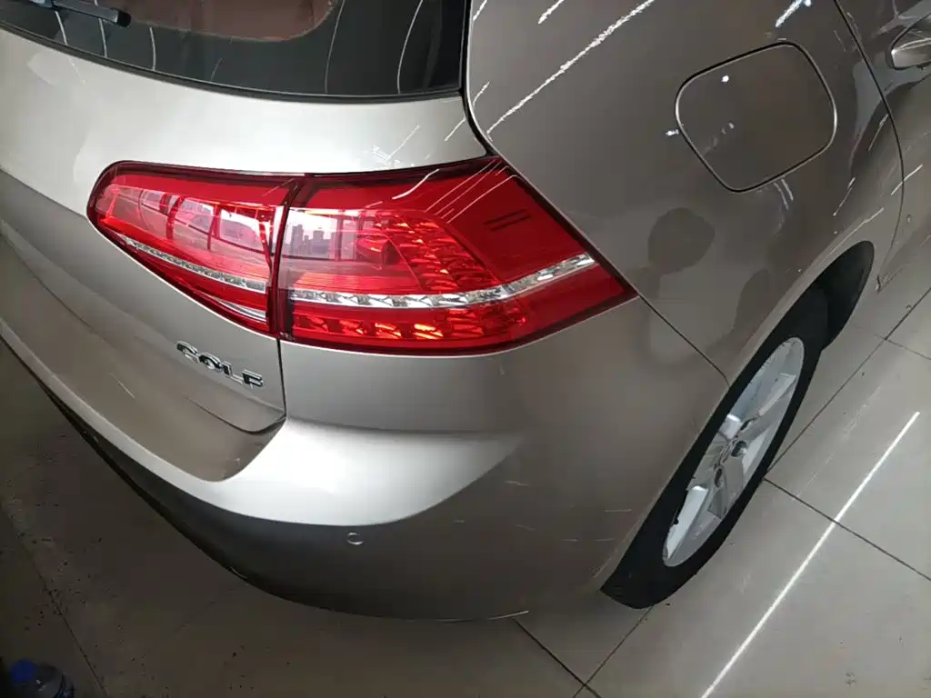 Фото 8 - Volkswagen Golf