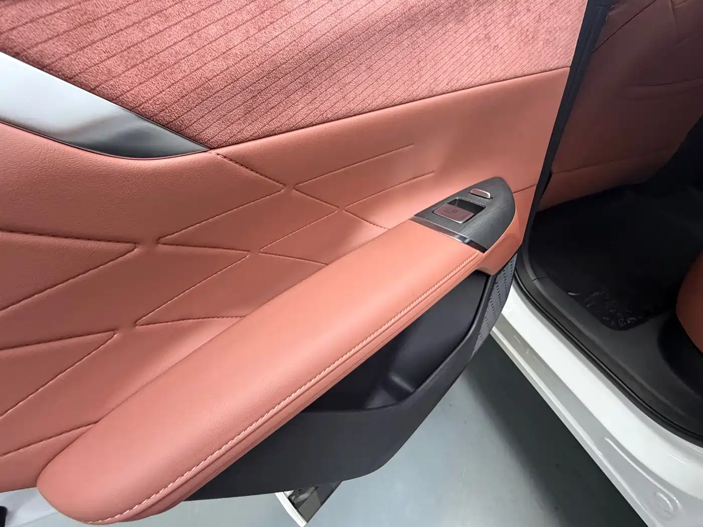 Changan CS75 PLUS 2025 4th Gen 1.5T New Blue Whale Smart Flagship фото 10