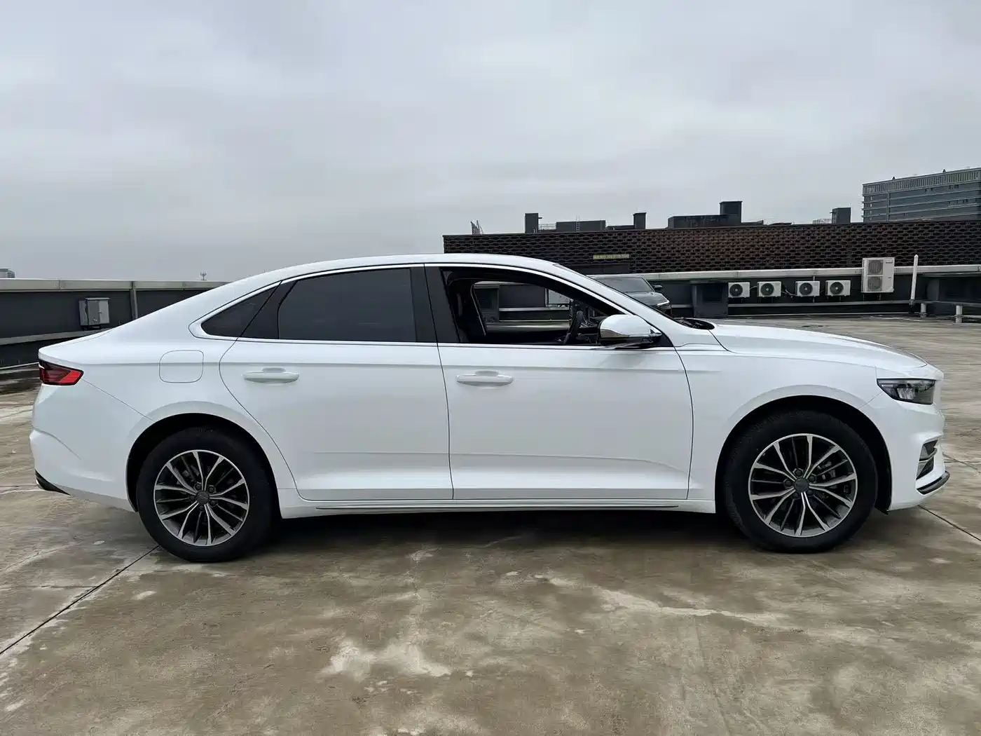 GEELY AUTOMOBILE XINGRUI