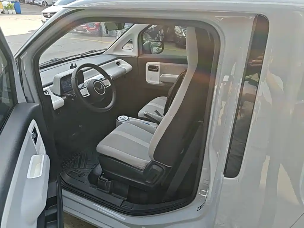 Wuling Motors Wuling Air ev 2024 2023 Model 2-Seater Standard Edition