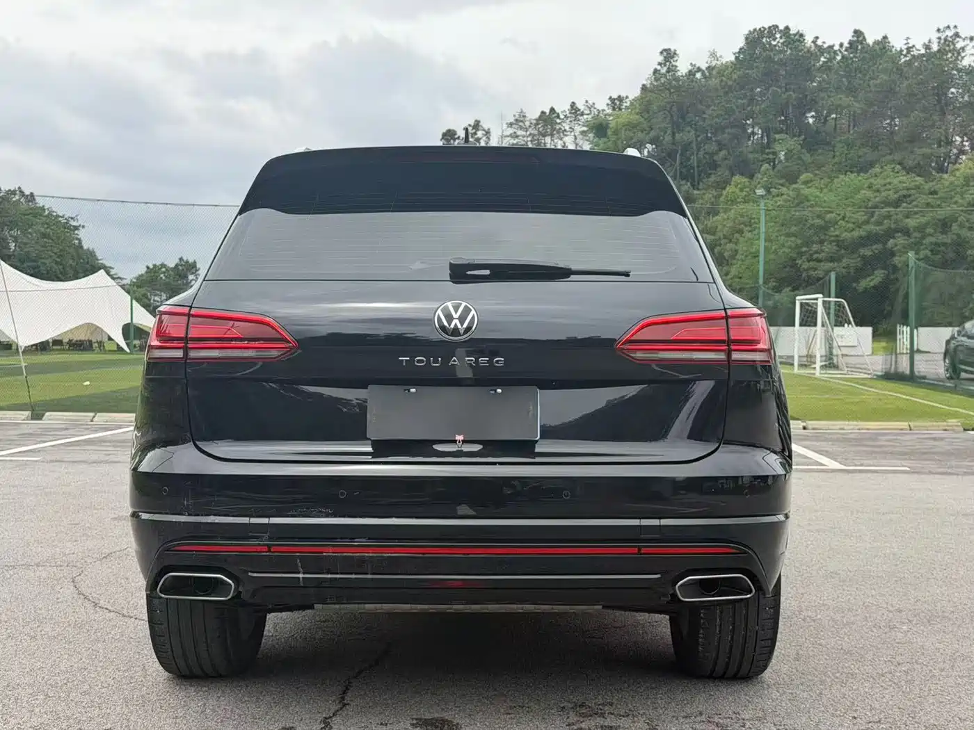VOLKSWAGEN TOUAREG