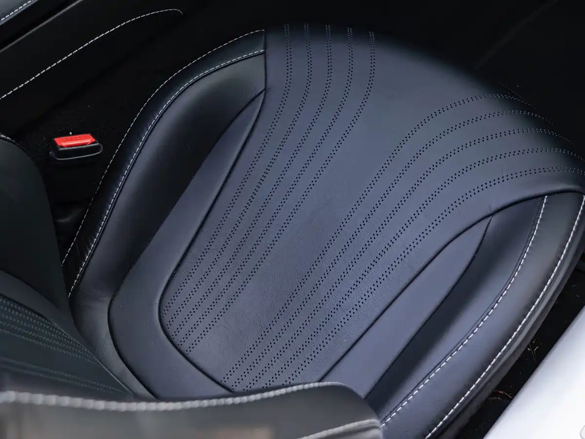 Aston Martin DB11 2021 2019 4.0T V8 Volante