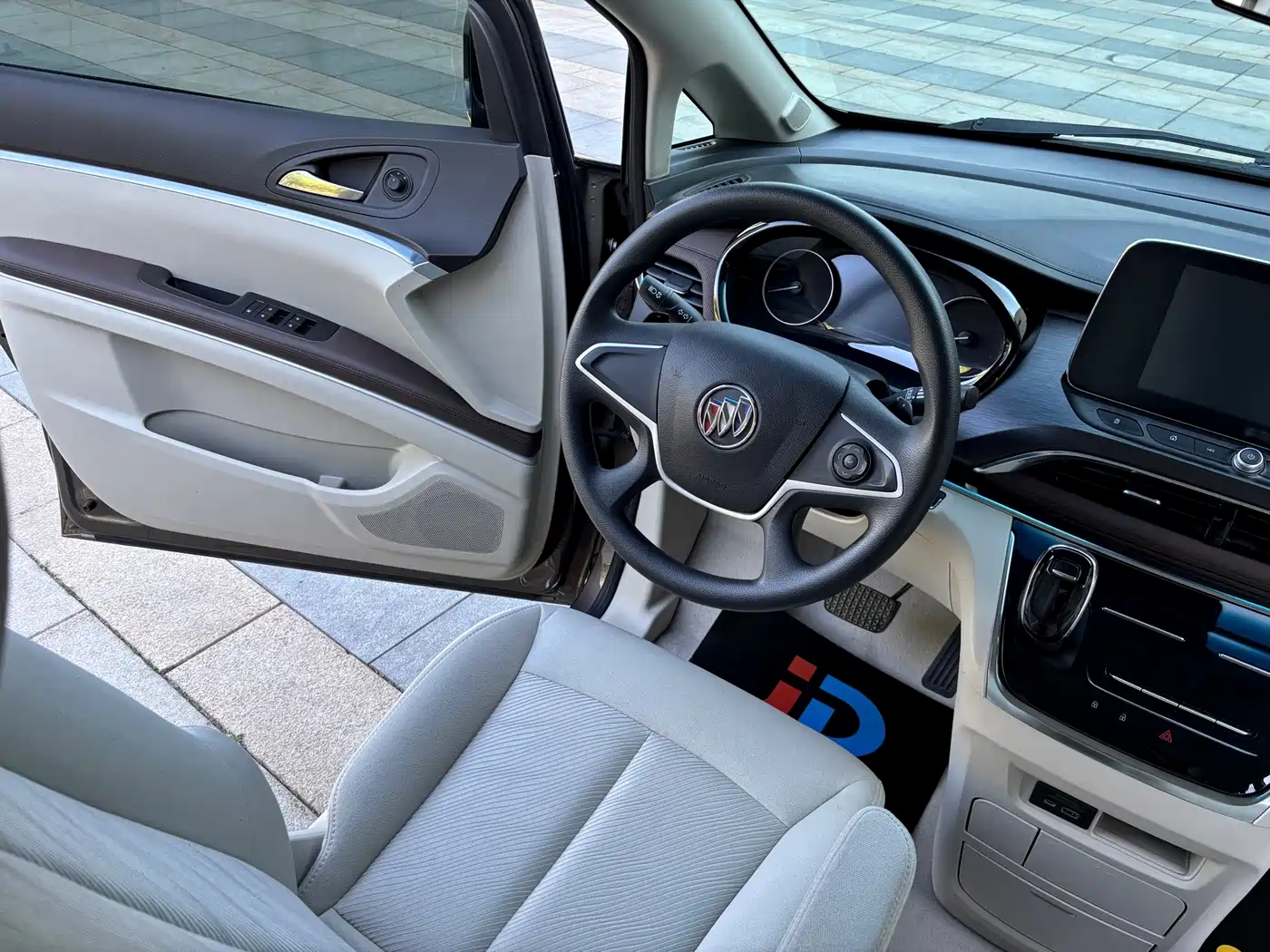 BUICK GL8