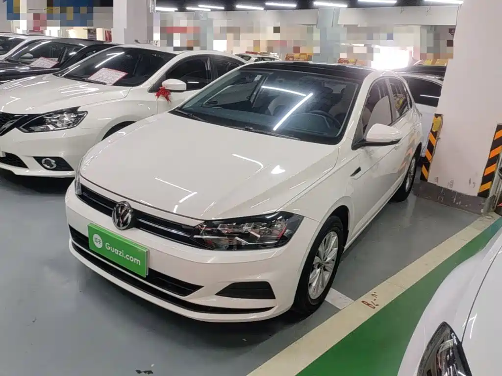 VOLKSWAGEN POLO