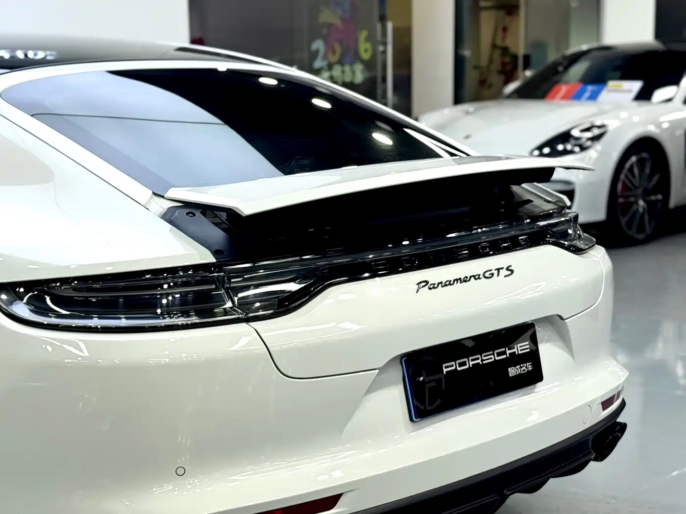 Porsche Panamera 2023 Facelift Panamera Executive Long Wheelbase Platinum Edition 2.9T фото 29