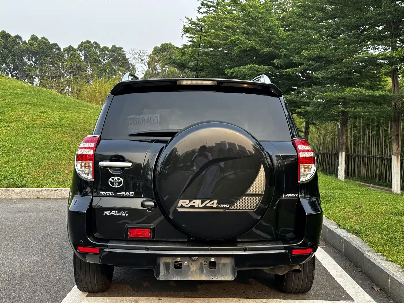 Toyota RAV4 Rongfang 2012 Styling Edition 2.4L Automatic 4WD Luxury фото 7