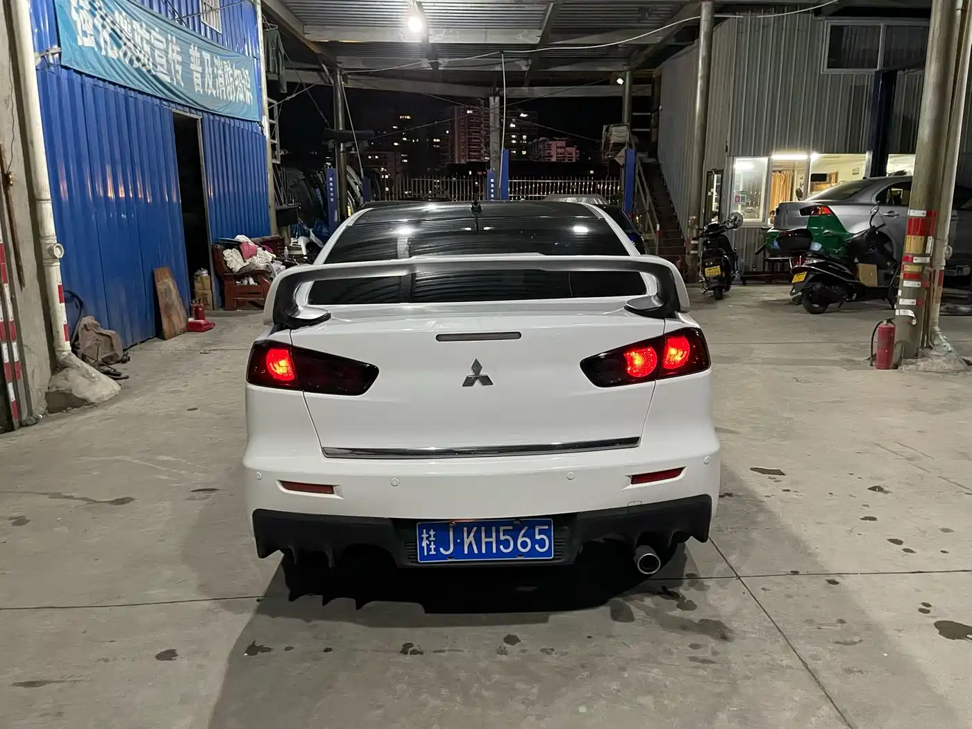 Mitsubishi Lancer EX 2011 Zhi Shang Edition 1.8L CVT Luxury фото 4