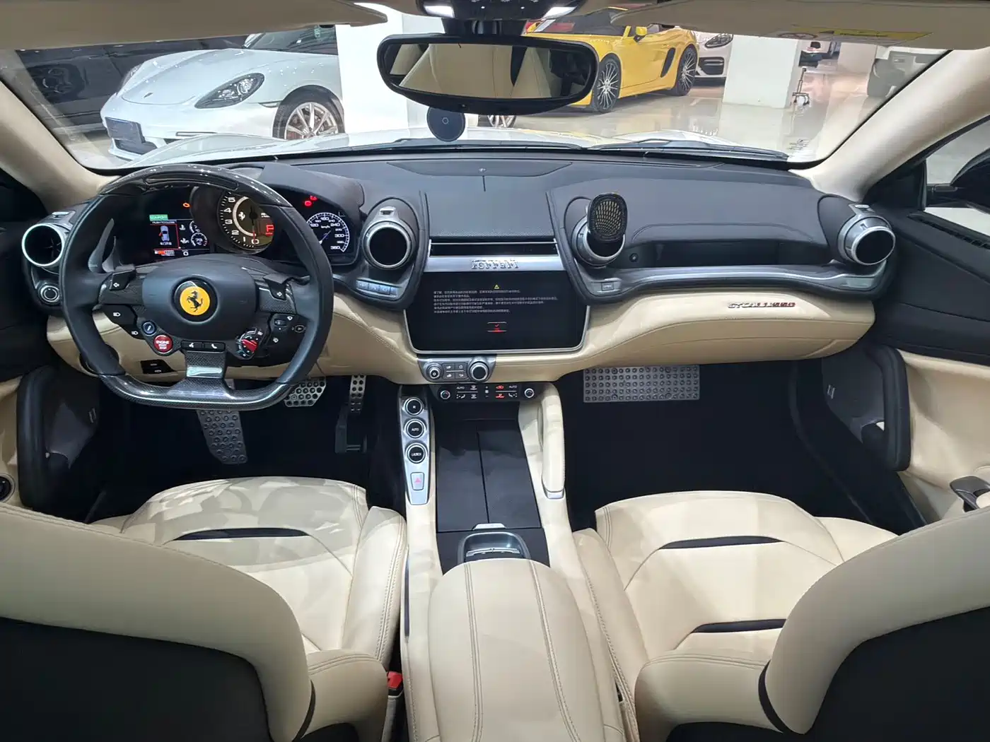 Ferrari GTC4Lusso 2016 6.3L V12 фото 14