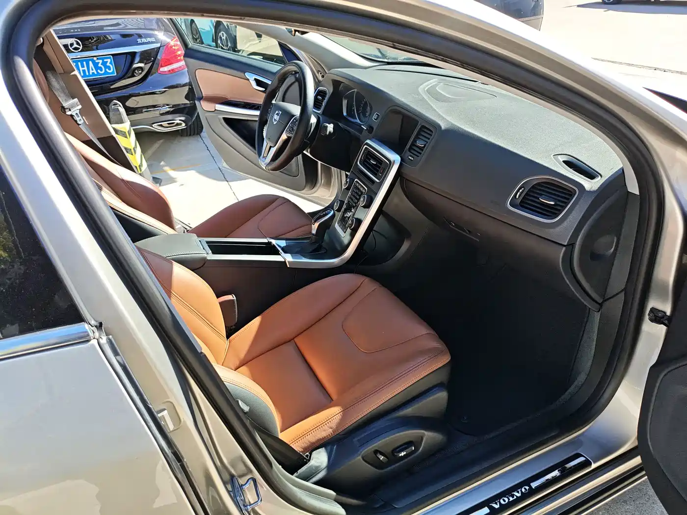 Volvo S60 2014 2014 Volvo S60L 2.0T Zhi Yuan Edition