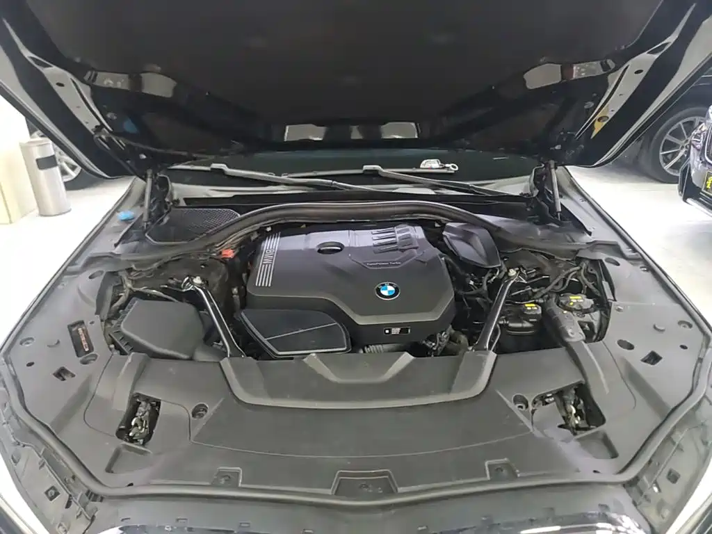 Фото 20 - BMW 7 Series