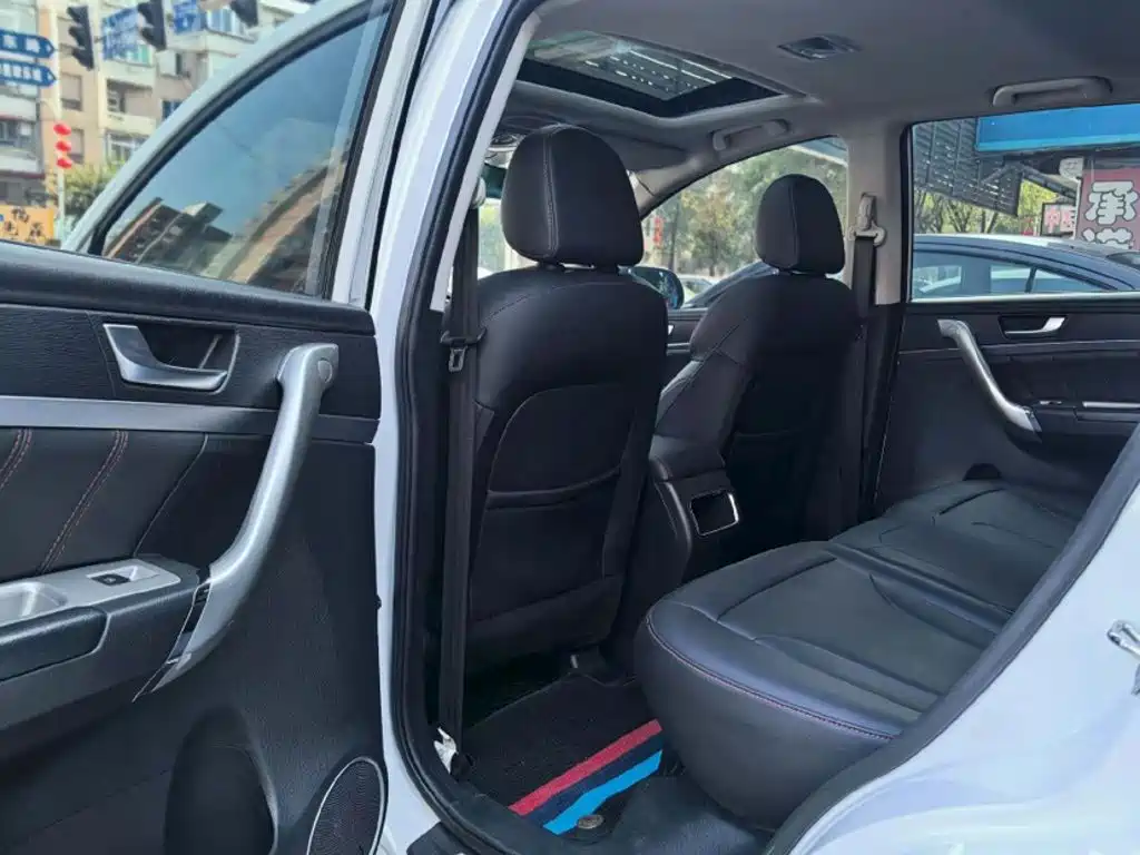 Haval M6 2017 2017 1.5T Automatic 2WD Elite