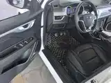 Фото 15 - Geely Vision