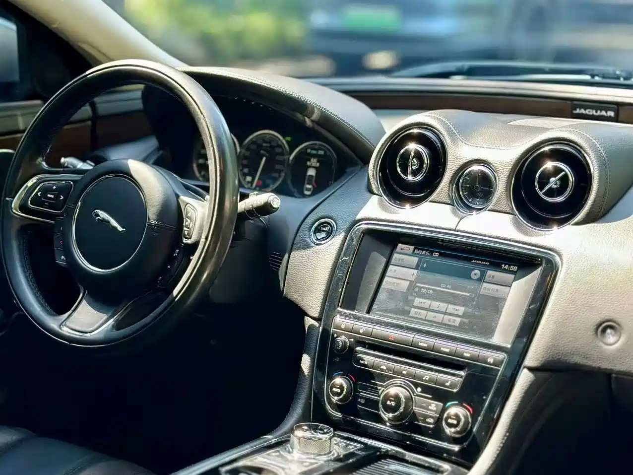 Jaguar XJ 2015 2014 XJL 2.0T 2WD Elegant Business Edition