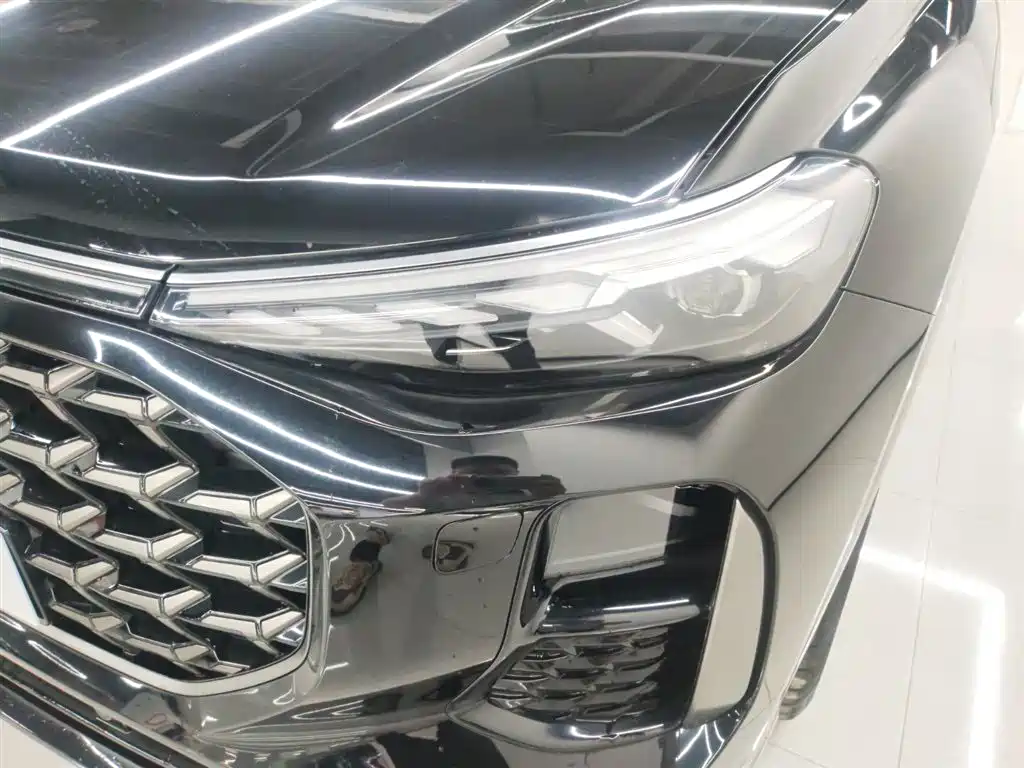 Audi Q6 2025 2024 45 TFSI quattro Black Warrior Edition 6-seater
